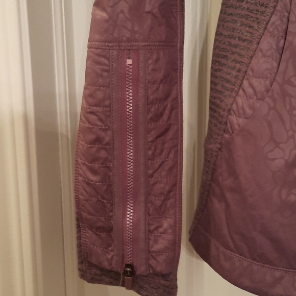 Lululemon jacket - Picture 3 of 4